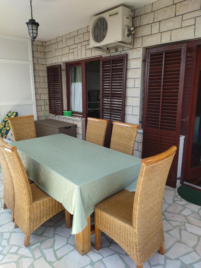 Zelena Oaza Apartment Novigrad  Ngoại thất bức ảnh